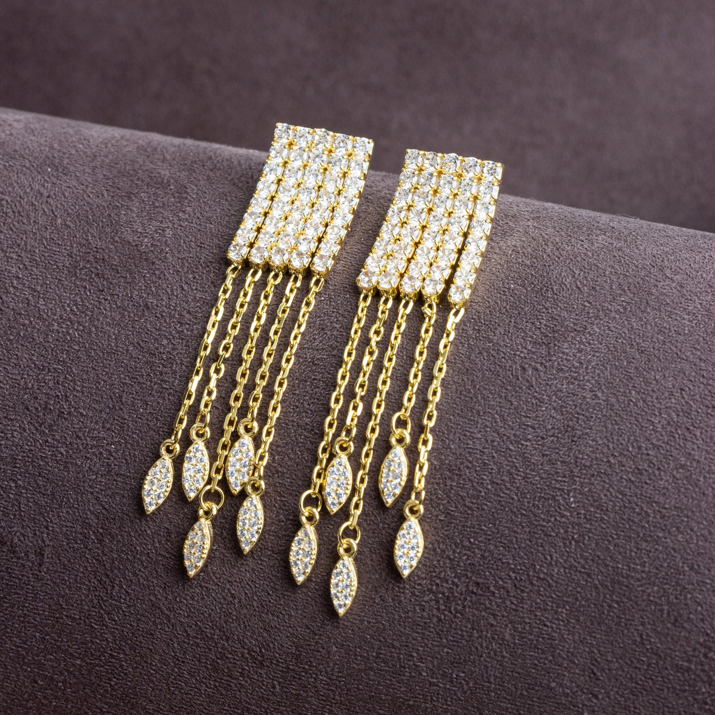 Dangling Diamond Chain Earrings