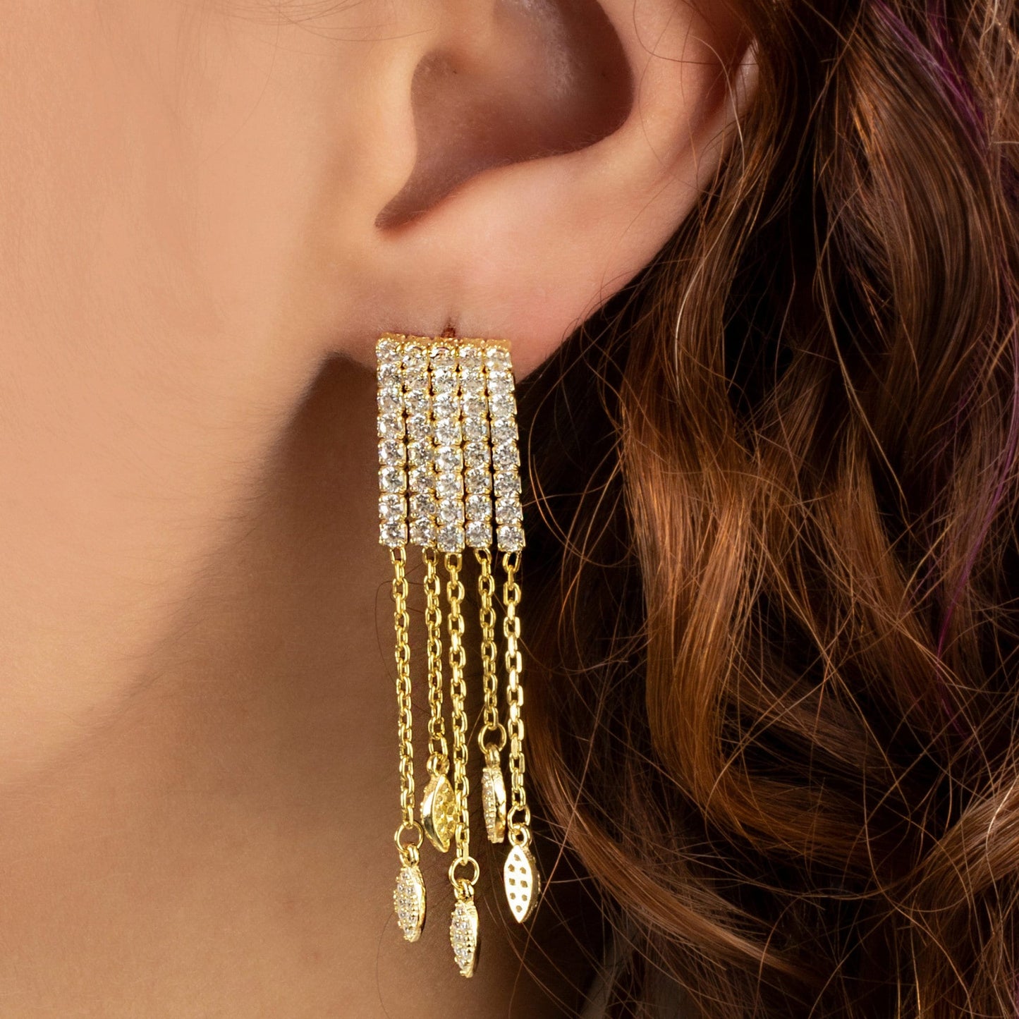 Dangling Diamond Chain Earrings