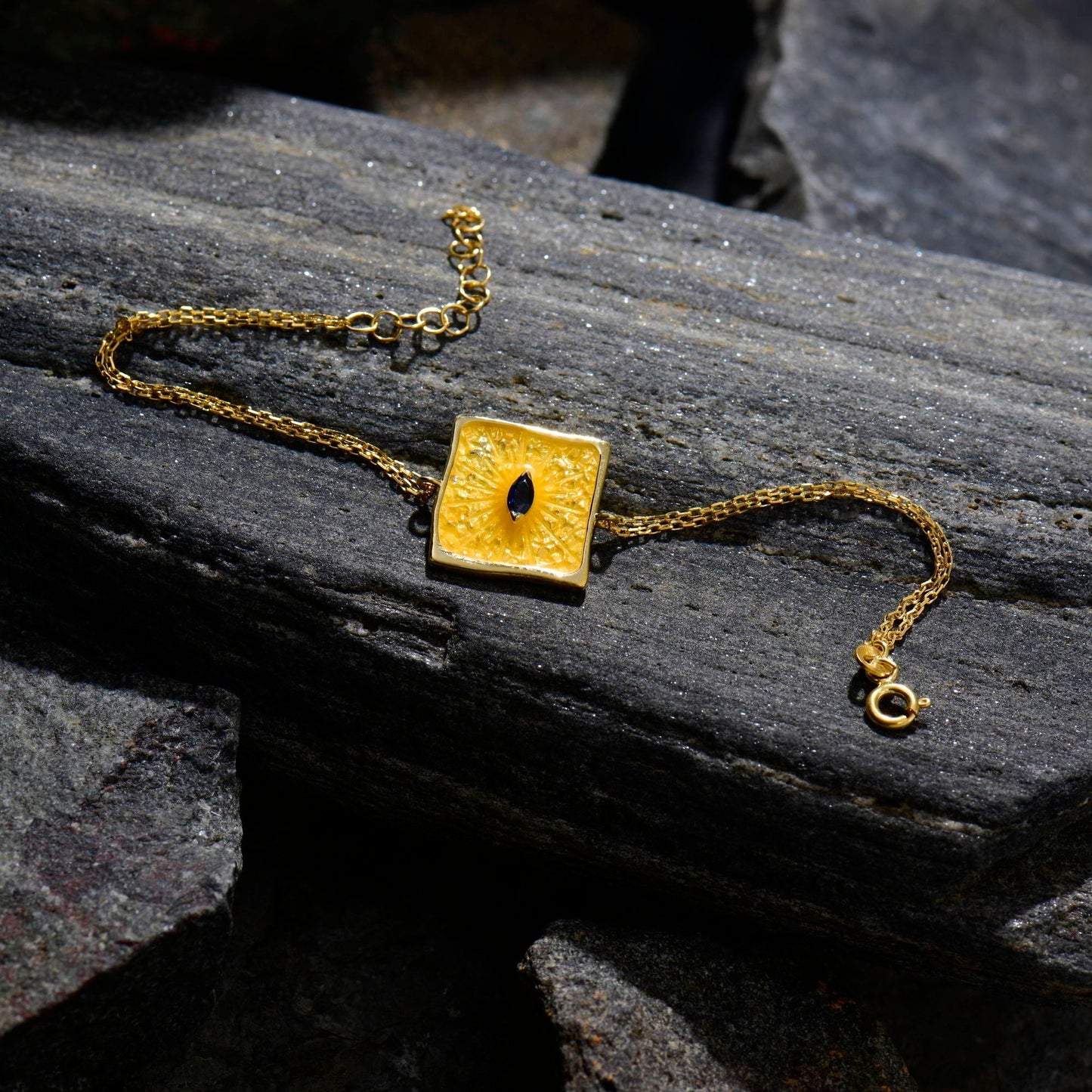 Sapphire Eyeburst Bracelet